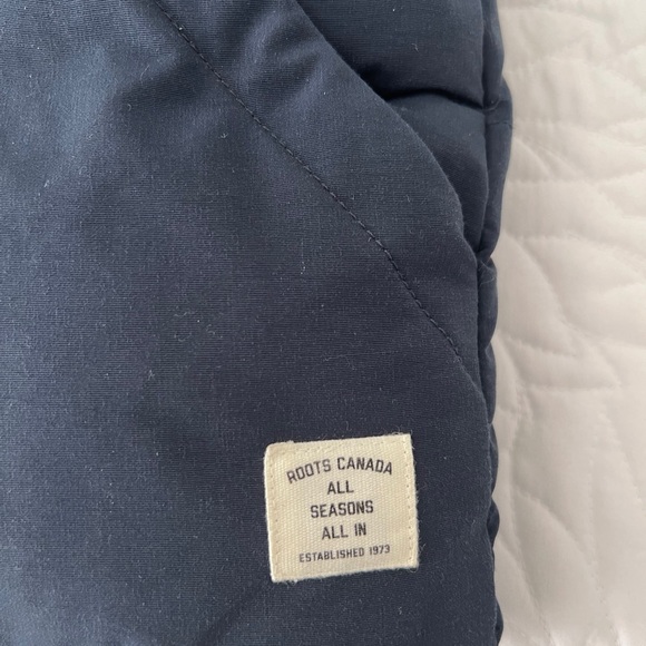 Men’s Navy Blue Roots Vest - Picture 2 of 6